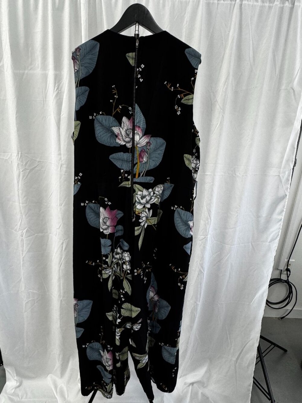 City Chic Trendy Bonsai Floral Wide Leg Sleeveless Cropped Jumpsuit Plus Sz 20 - Picture 11 of 15